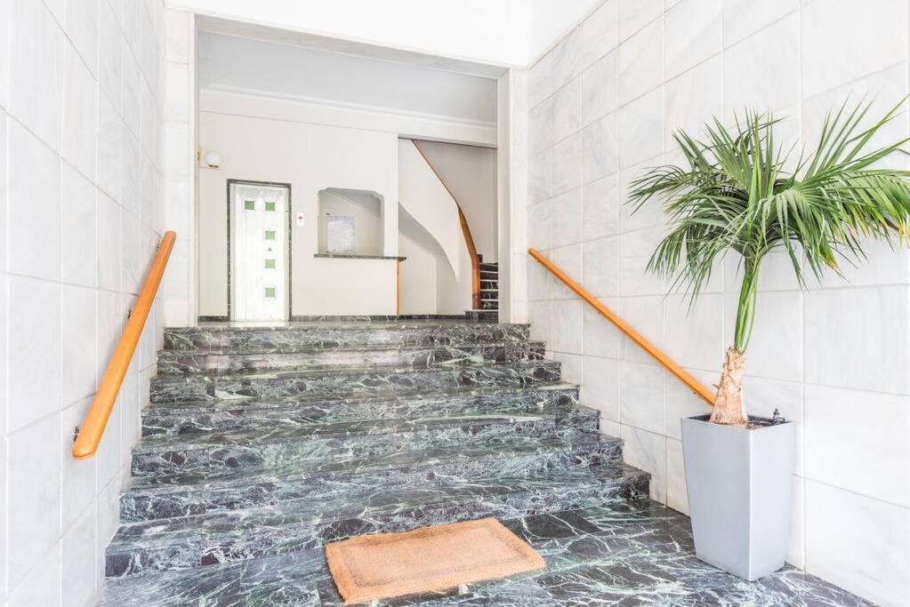 Modern Spacious Apt In Athen Exterior foto